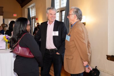 Alumni's chatting