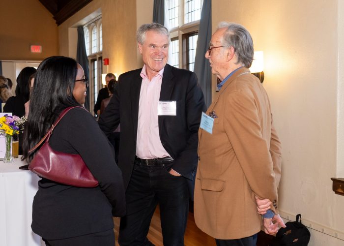 Alumni's chatting