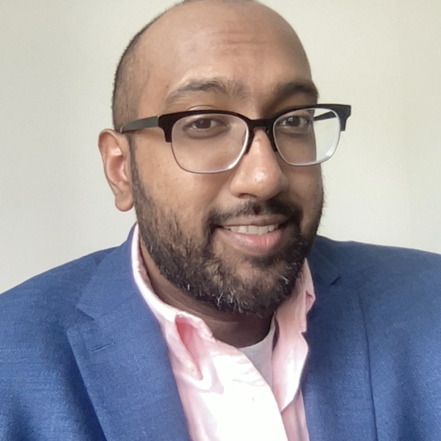 Headshot of Matthew Lowe